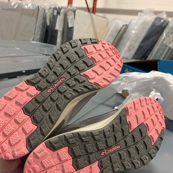 Columbia shoes - Picture 5 of 6